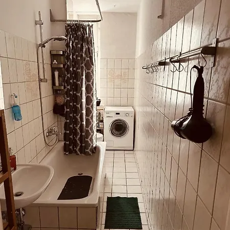 בית אירוח Bright 20sqm With Bay Window Near Schoenhauser Allee