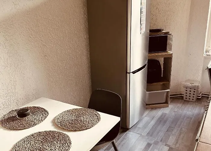 Проживание в семье Bright 20sqm With Bay Window Near Schoenhauser Allee *