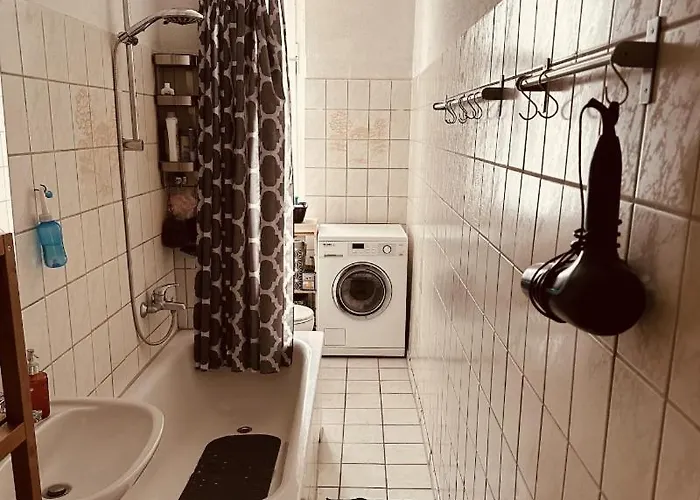 Quarto em Acomodações Particulares Bright 20sqm With Bay Window Near Schoenhauser Allee