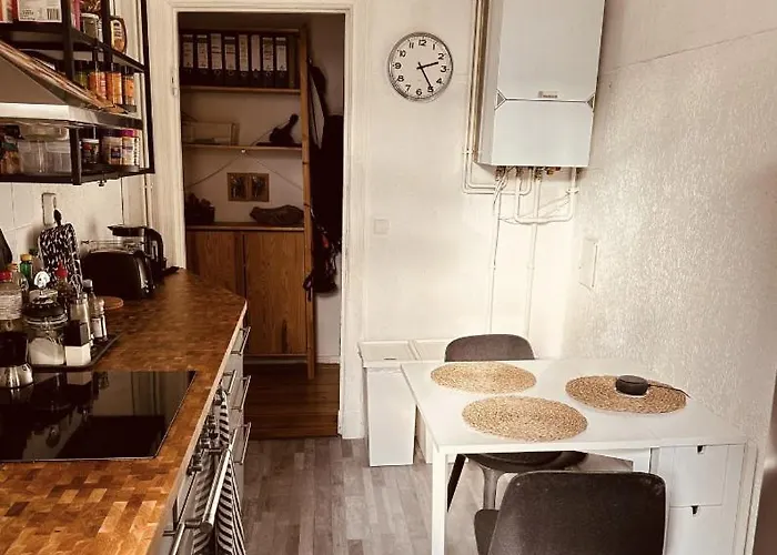 Bright 20sqm With Bay Window Near Schoenhauser Allee Berlim