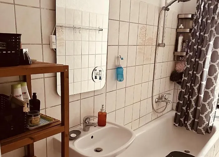 Bright 20sqm With Bay Window Near Schoenhauser Allee 民宿