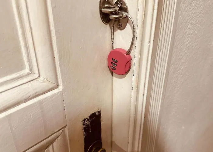 Bright 20sqm With Bay Window Near Schoenhauser Allee * 柏林