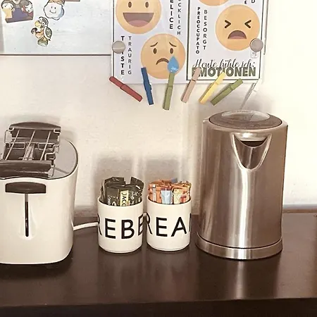 Bright 20sqm With Bay Window Near Schoenhauser Allee Accommodatie bij particulieren