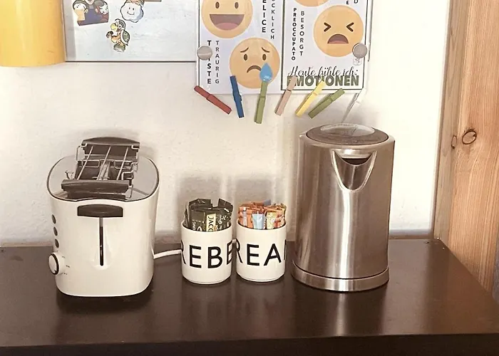 Bright 20sqm With Bay Window Near Schoenhauser Allee Accommodatie bij particulieren